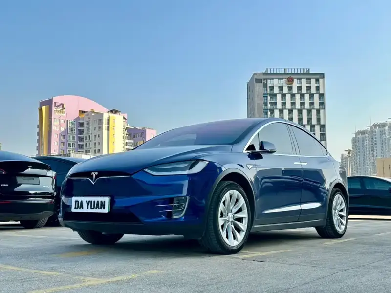 Tesla Model X, 2016