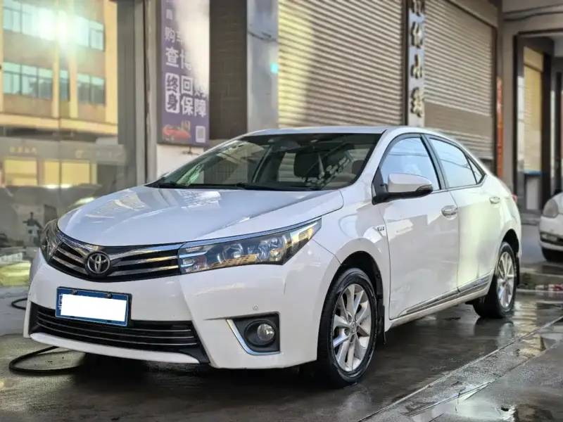 Toyota Corolla, 2015 — фото 1