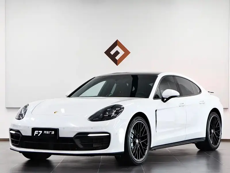 Porsche Panamera, 2022