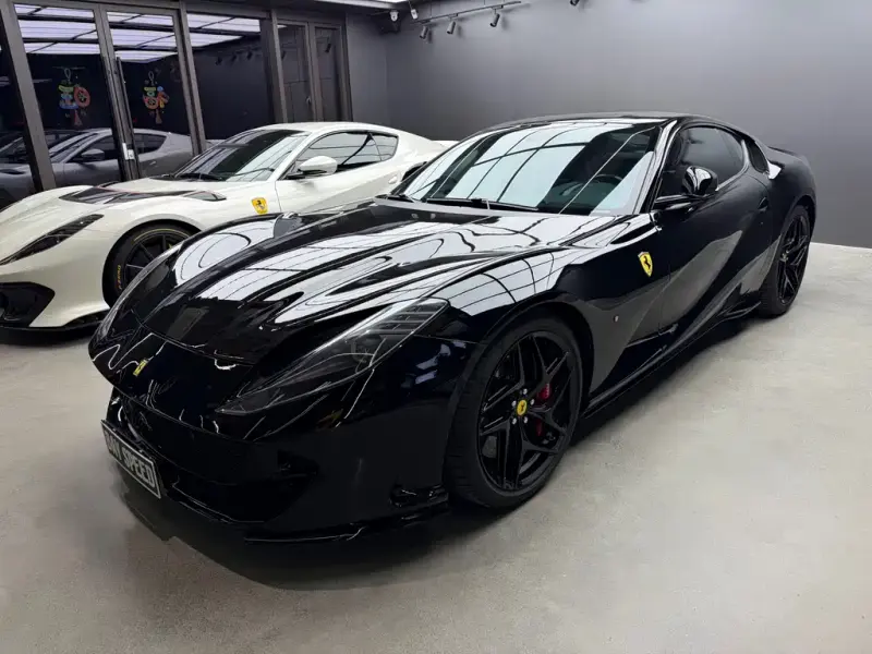 Ferrari 812, 2017