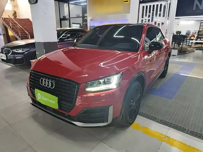 Audi Q2L, 2019