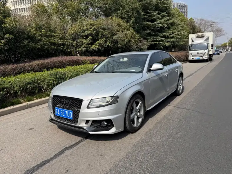 Audi A4L, 2012