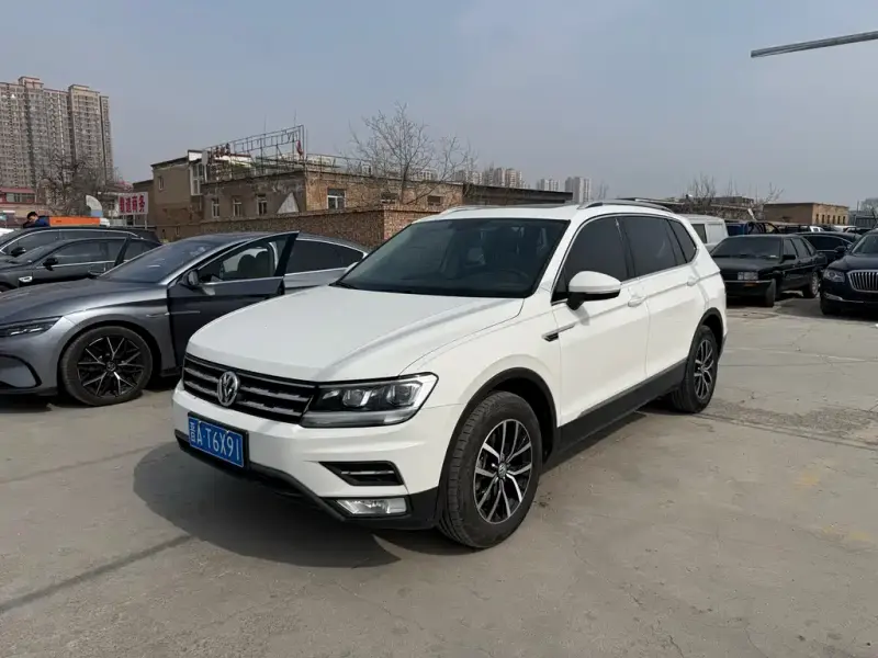 Volkswagen Tiguan L, 2018