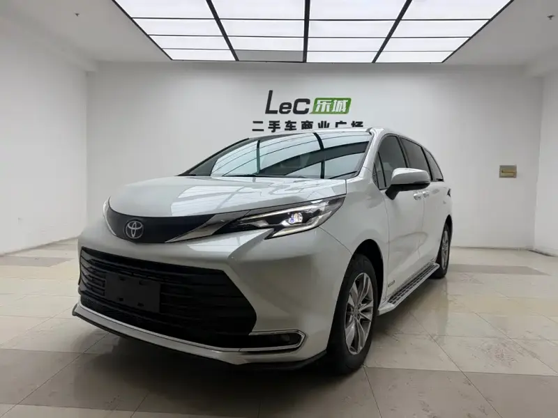 Toyota Sienna, 2023