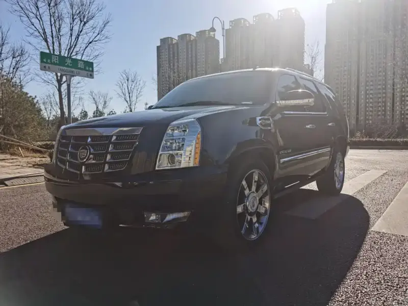 Cadillac Escalade, 2011