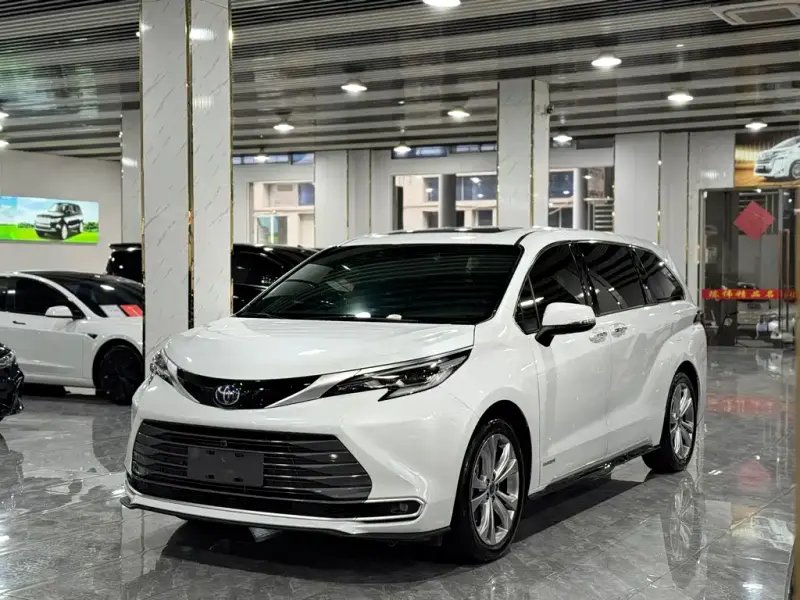Toyota Sienna, 2024