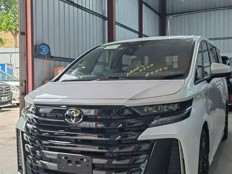 Toyota Vellfire, 2024