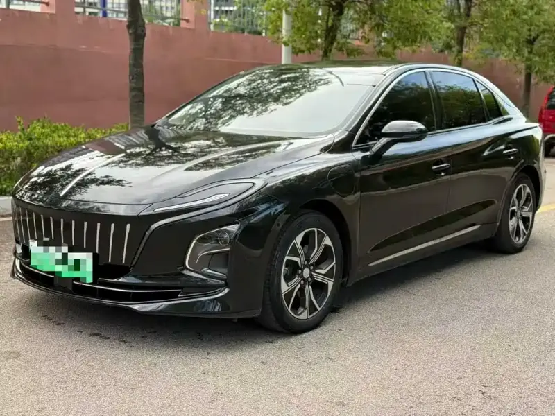 Hongqi E-QM5, 2023