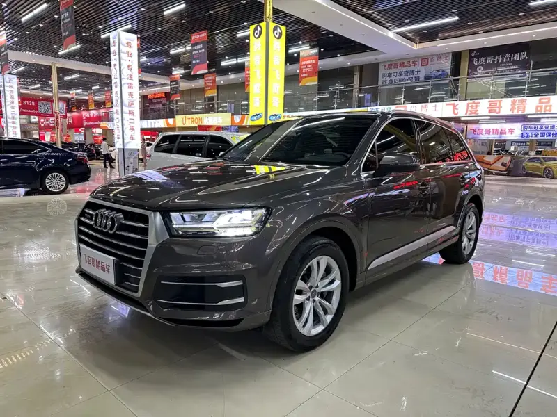 Audi Q7, 2018 — фото 1