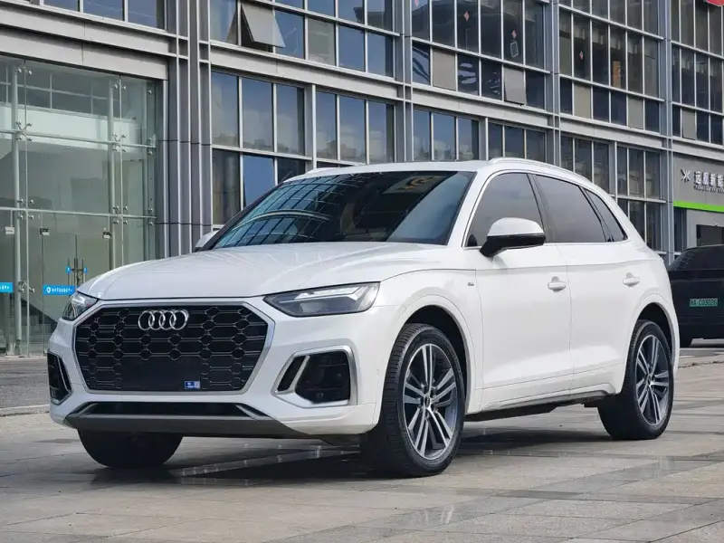 Audi Q5L, 2022
