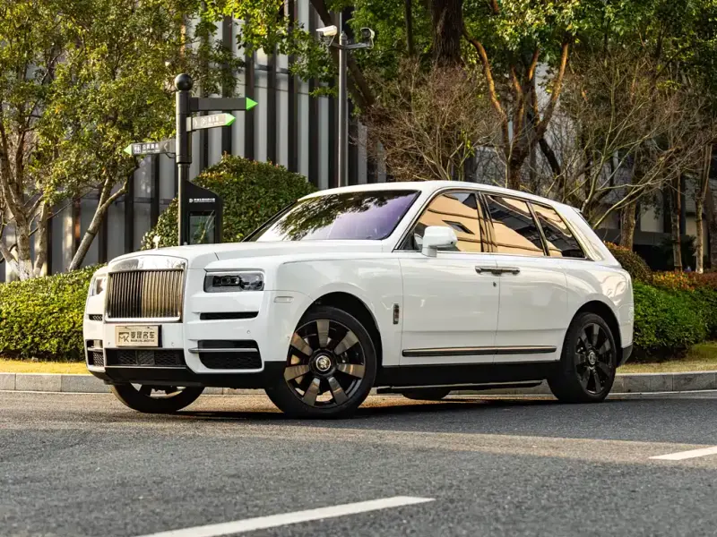 Rolls-Royce Cullinan, 2021