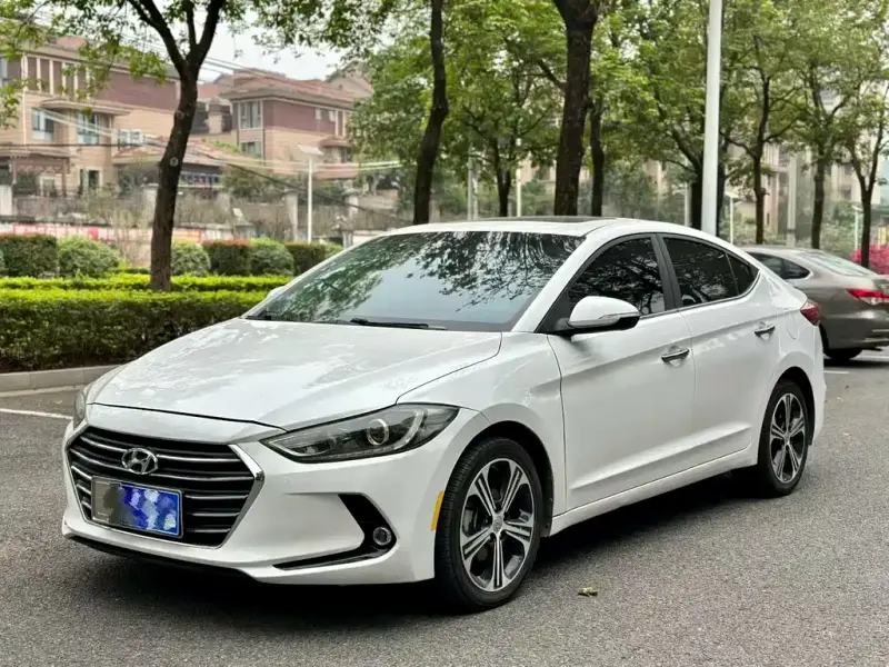 Hyundai Elantra, 2018