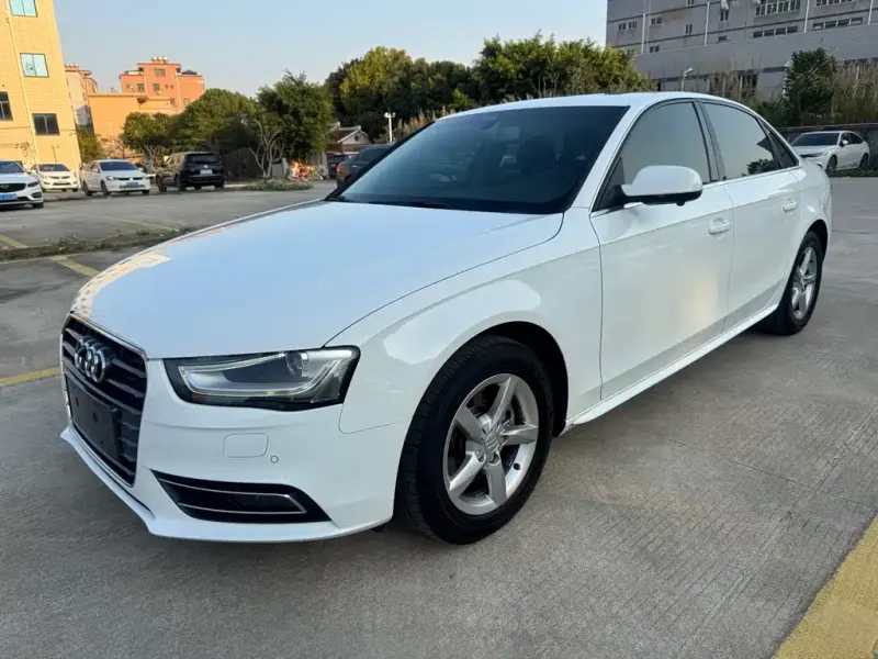 Audi A4L, 2013