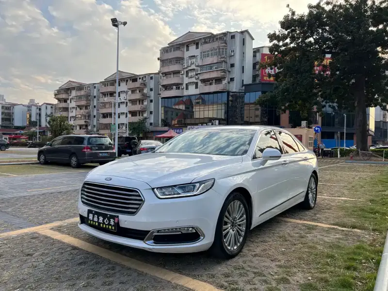 Ford Taurus, 2016