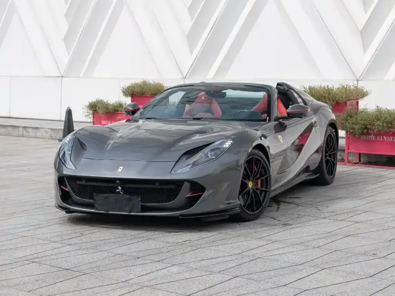 Ferrari 812, 2021
