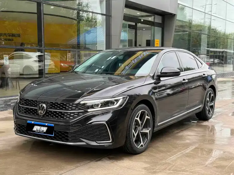 Volkswagen Passat, 2024