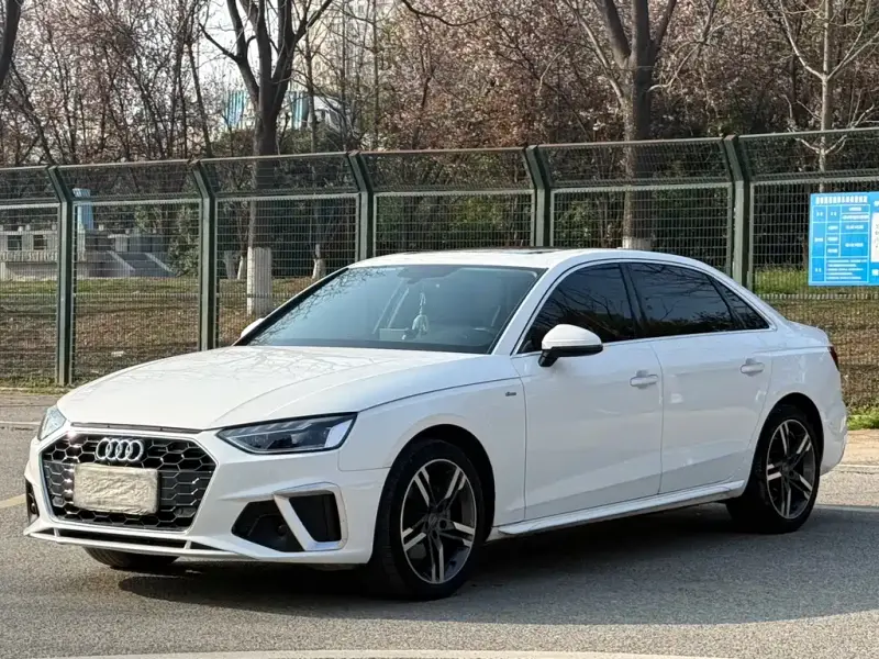 Audi A4L, 2021