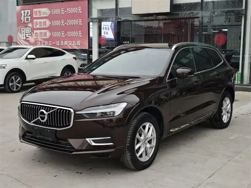 Volvo XC60, 2021 — фото 1