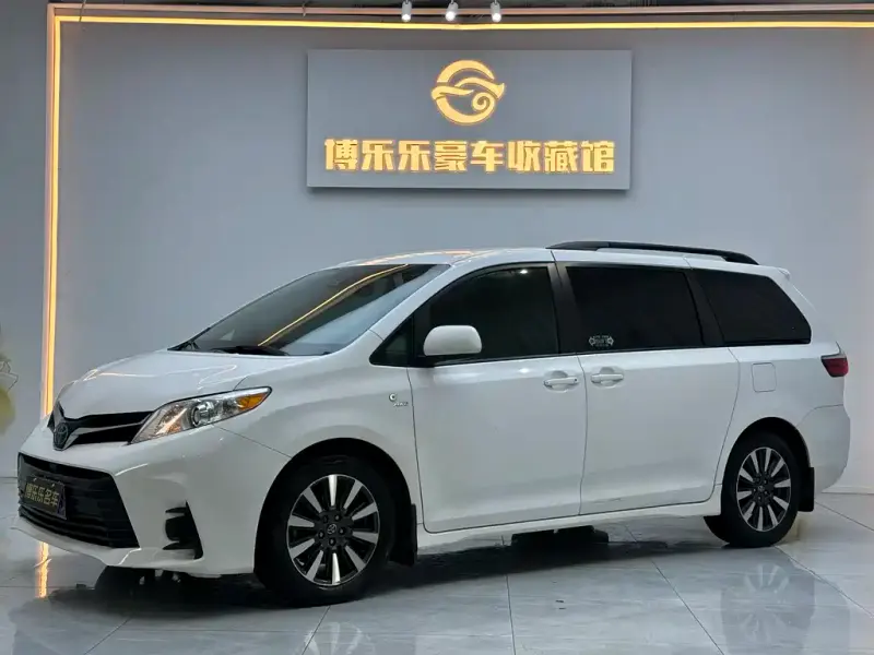 Toyota Sienna, 2020