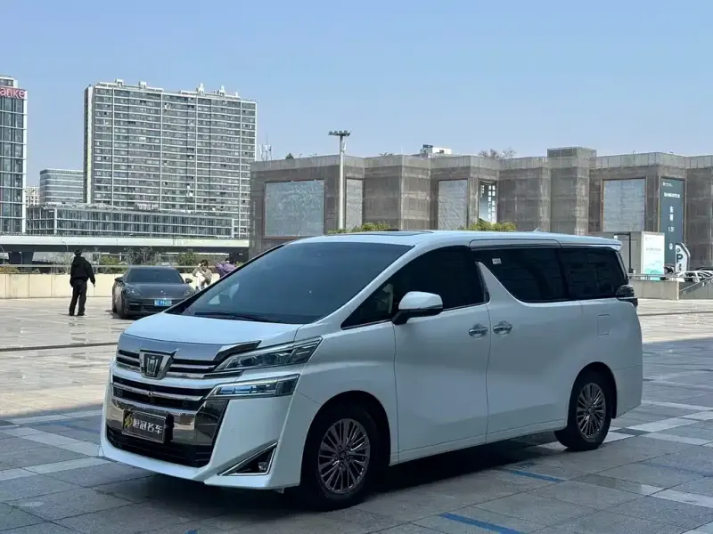 Toyota Vellfire, 2021