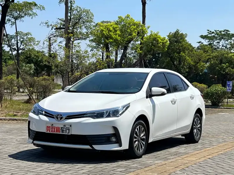 Toyota Corolla, 2017 — фото 1