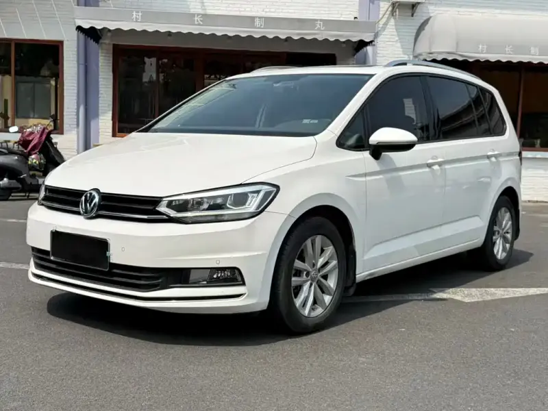 Volkswagen Touran, 2019 — фото 1