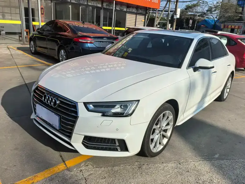 Audi A4L, 2020