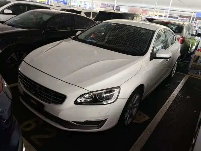 Volvo S60, 2017 — фото 1
