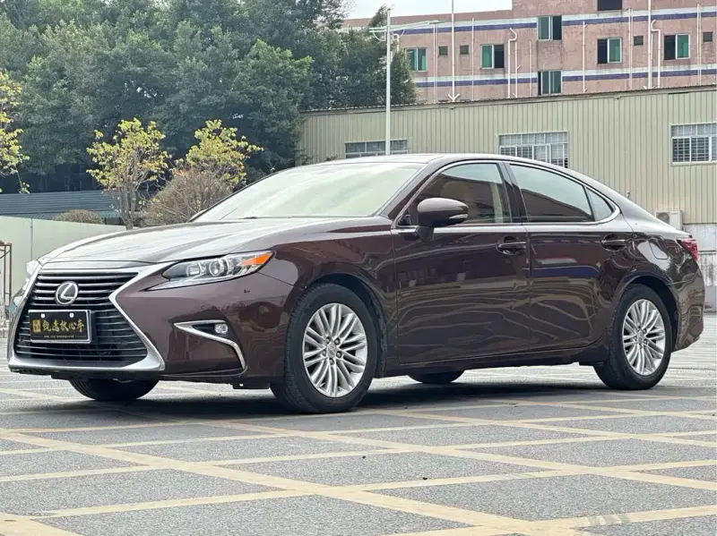 Lexus ES, 2017