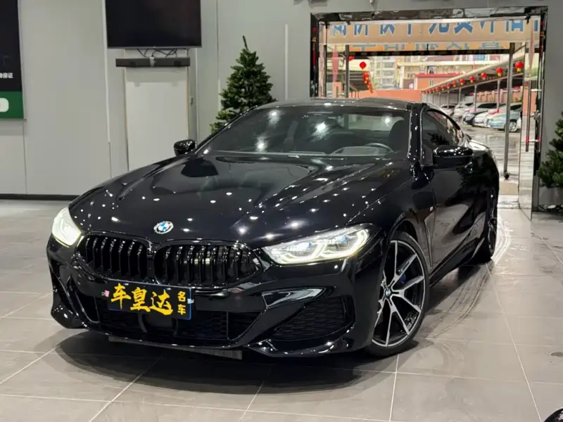 BMW 8 Series, 2022