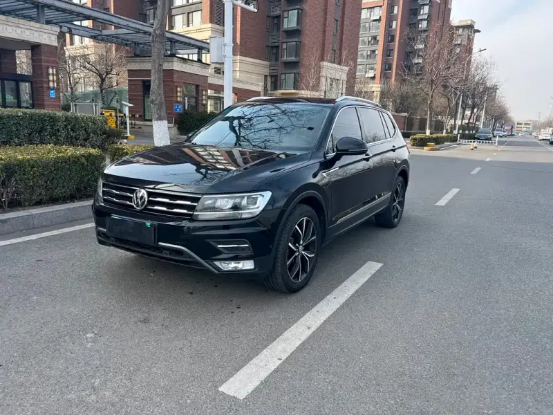 Volkswagen Tiguan L, 2020