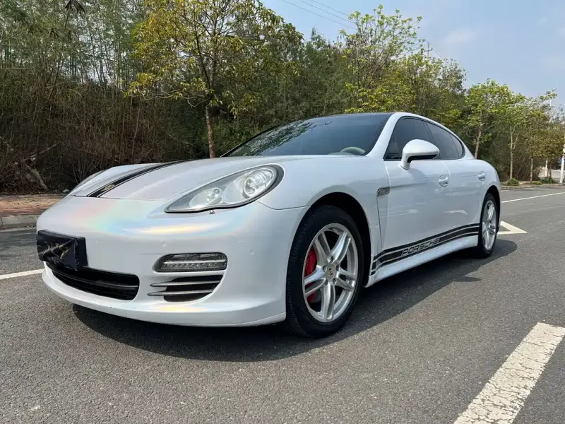 Porsche Panamera, 2012