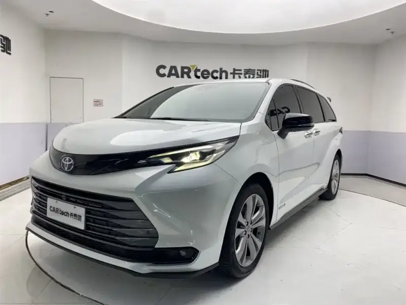 Toyota Sienna, 2024