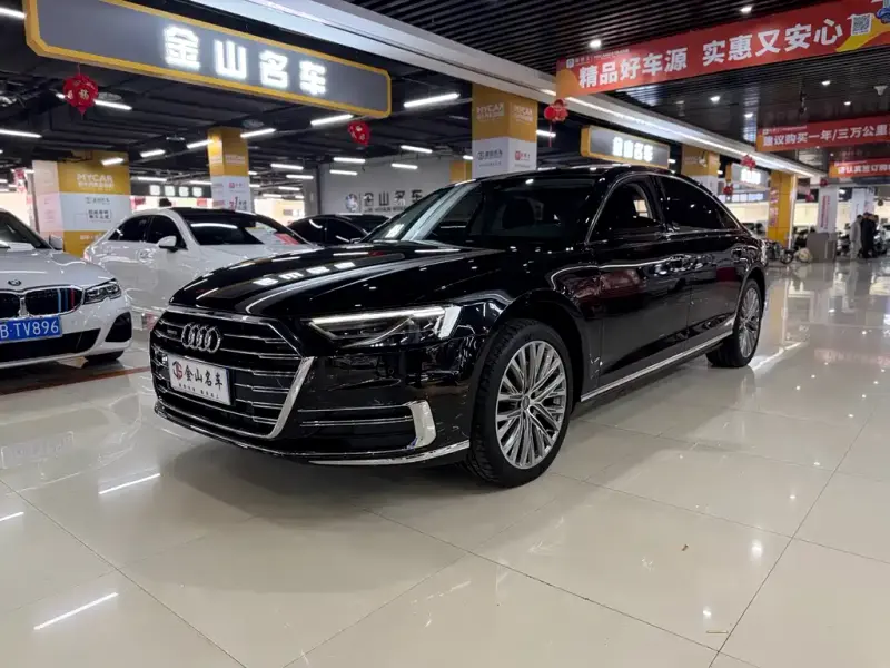 Audi A8, 2022