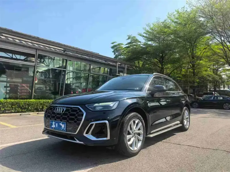 Audi Q5L, 2022