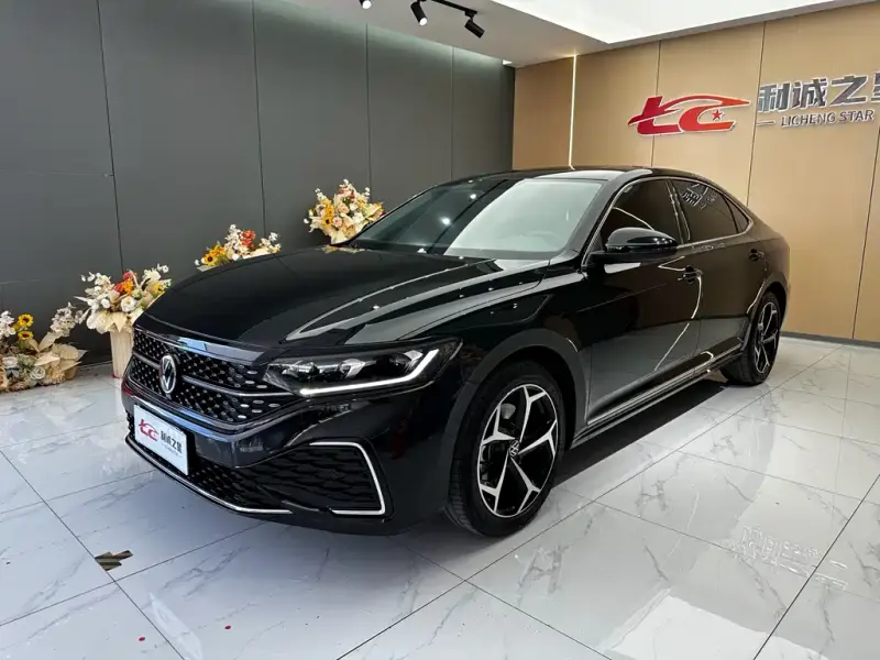 Volkswagen Passat, 2025