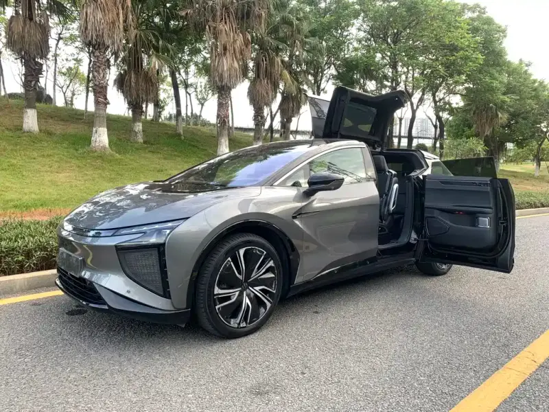 HiPhi X, 2022
