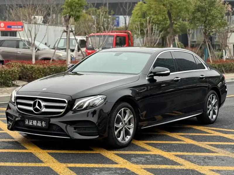 Mercedes-Benz E-Class, 2020 — фото 1