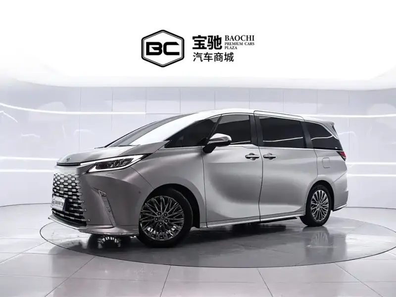 Lexus LM, 2024