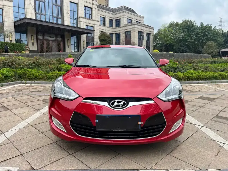 Hyundai Veloster, 2012