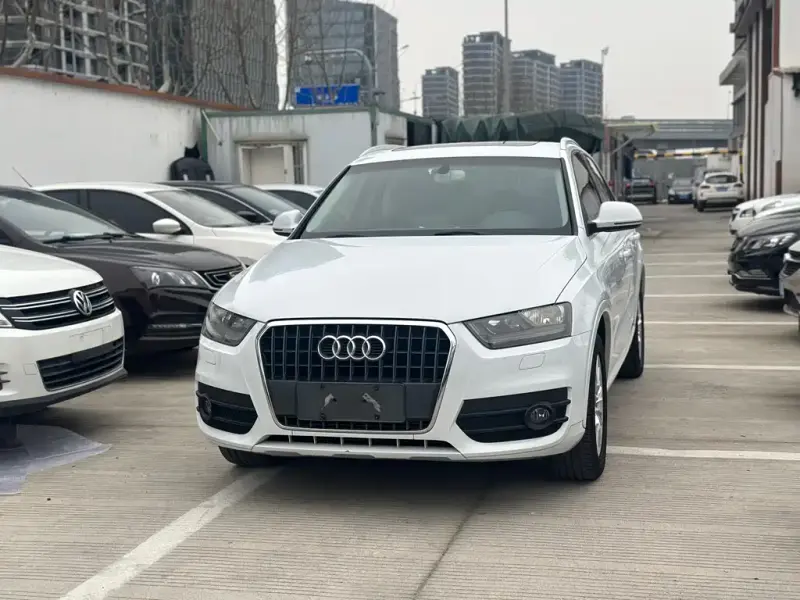 Audi Q3, 2013