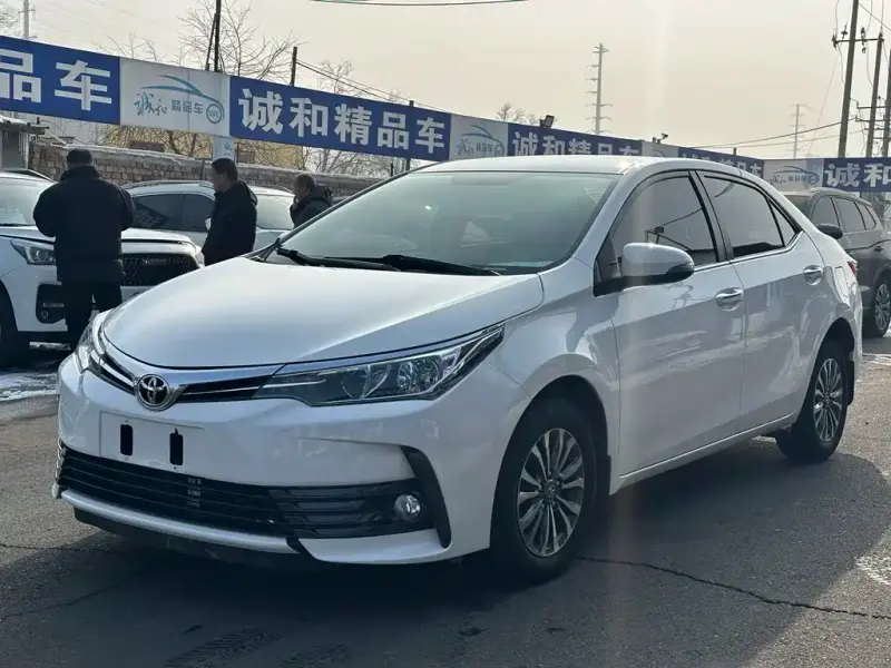 Toyota Corolla, 2018 — фото 1