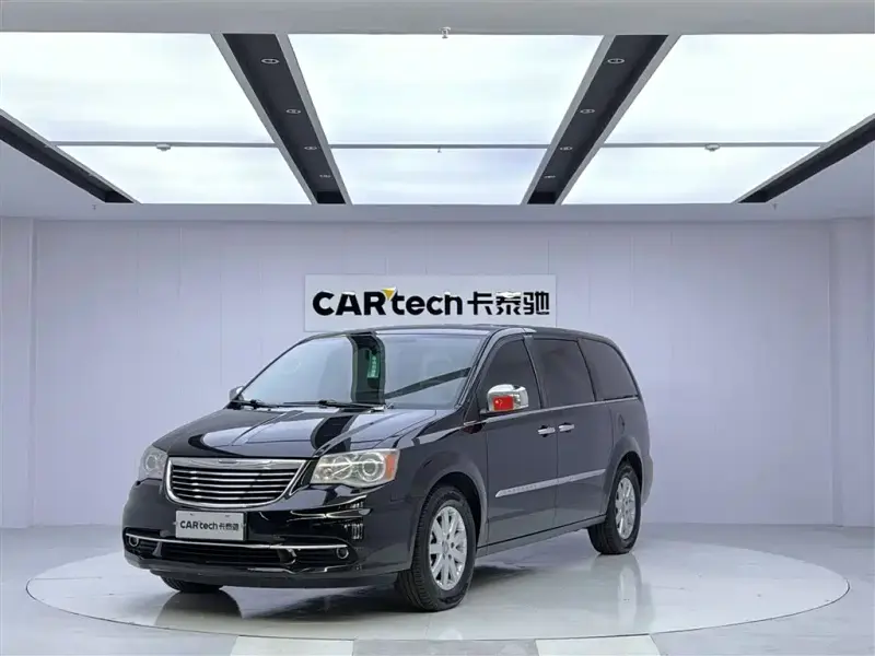 Chrysler Grand Voyager (Import), 2015