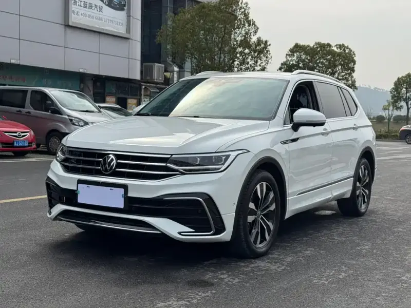 Volkswagen Tiguan L, 2023