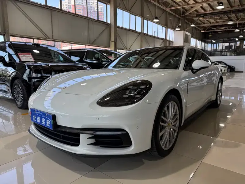 Porsche Panamera, 2018