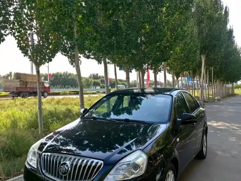 Buick Excelle, 2013