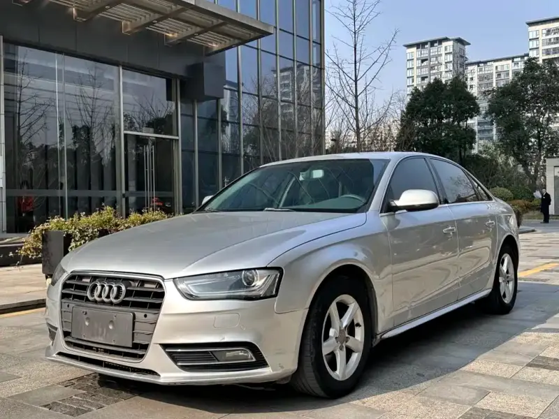 Audi A4L, 2013