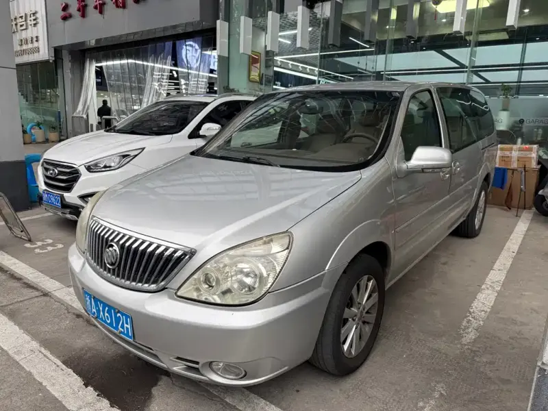 Buick GL8, 2015