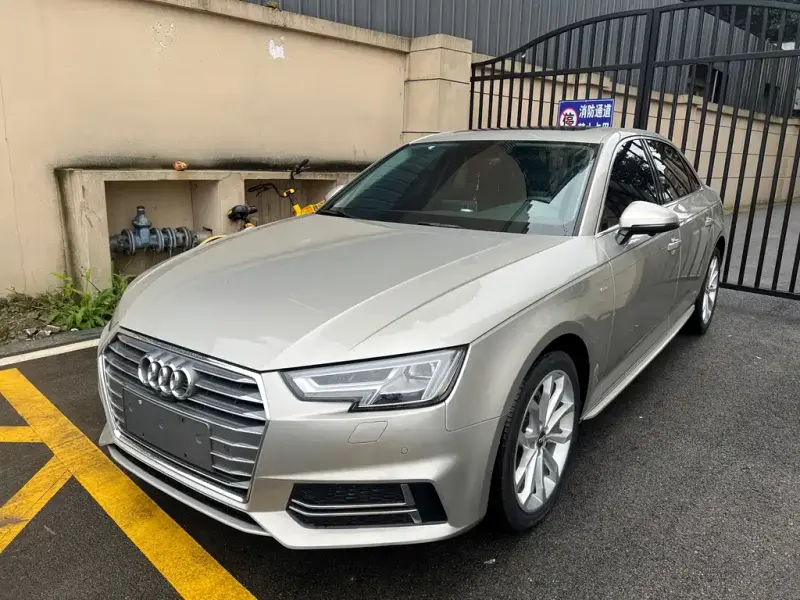 Audi A4L, 2018