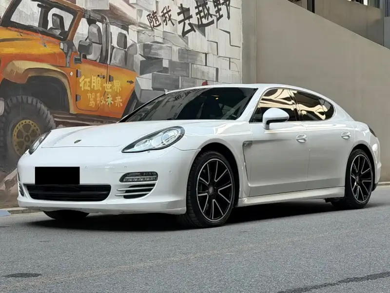 Porsche Panamera, 2012